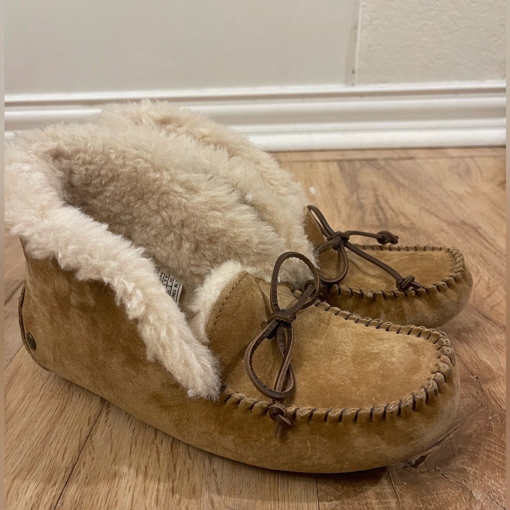 Ugg Alena Moccasin Suede Slippers Camel Women Size 6